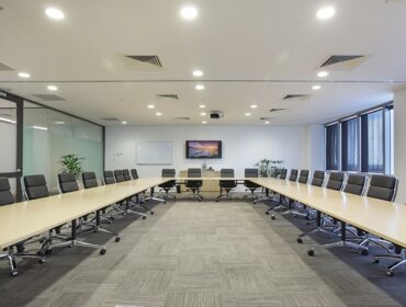 28 Person Boardroom at Workspace365 Turbot Street (Hourly)