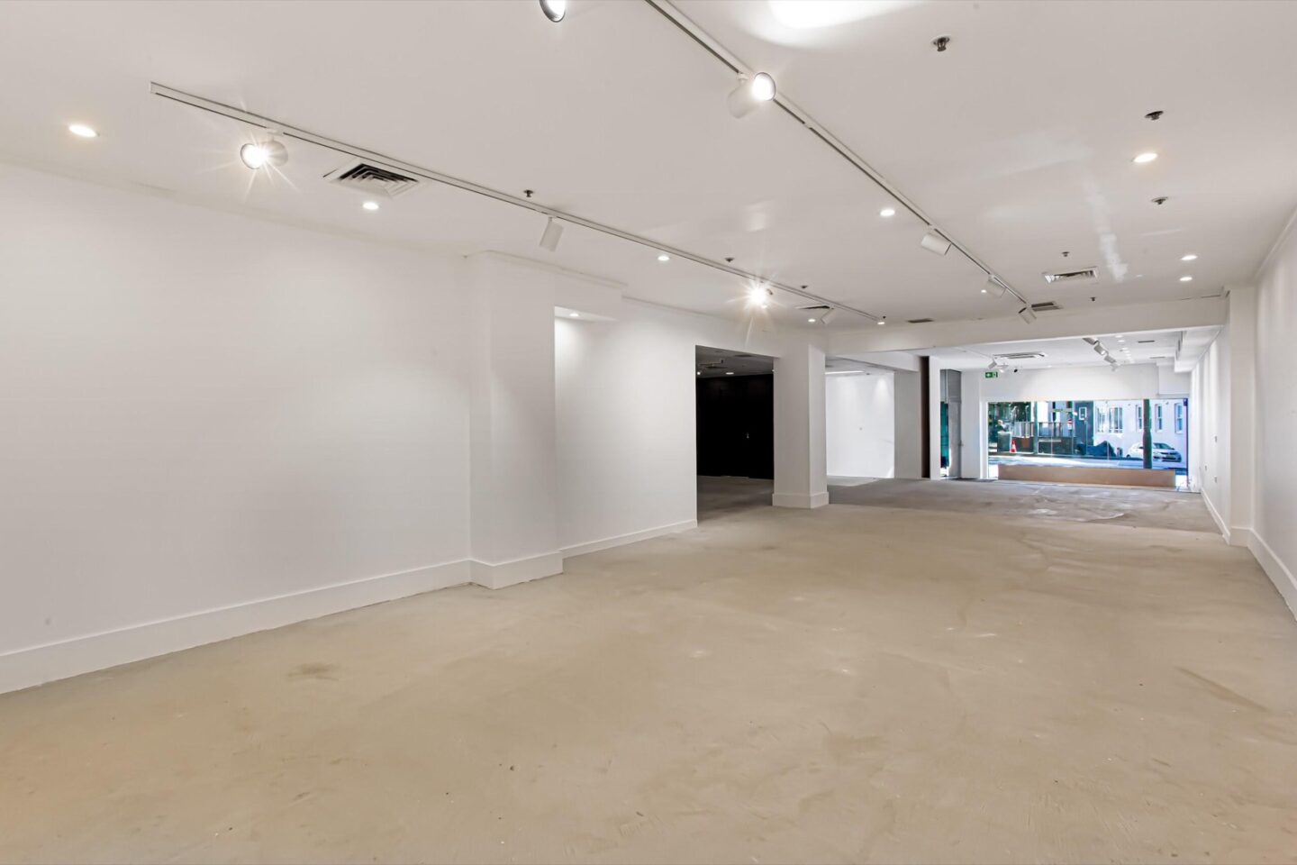 A FLEXIBLE ROOM FOR A FAST DROP