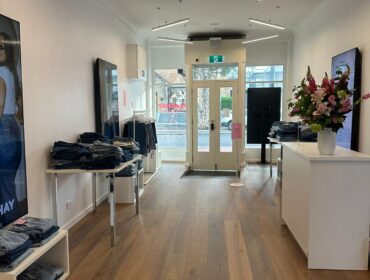 300 Oxford St Pop Up