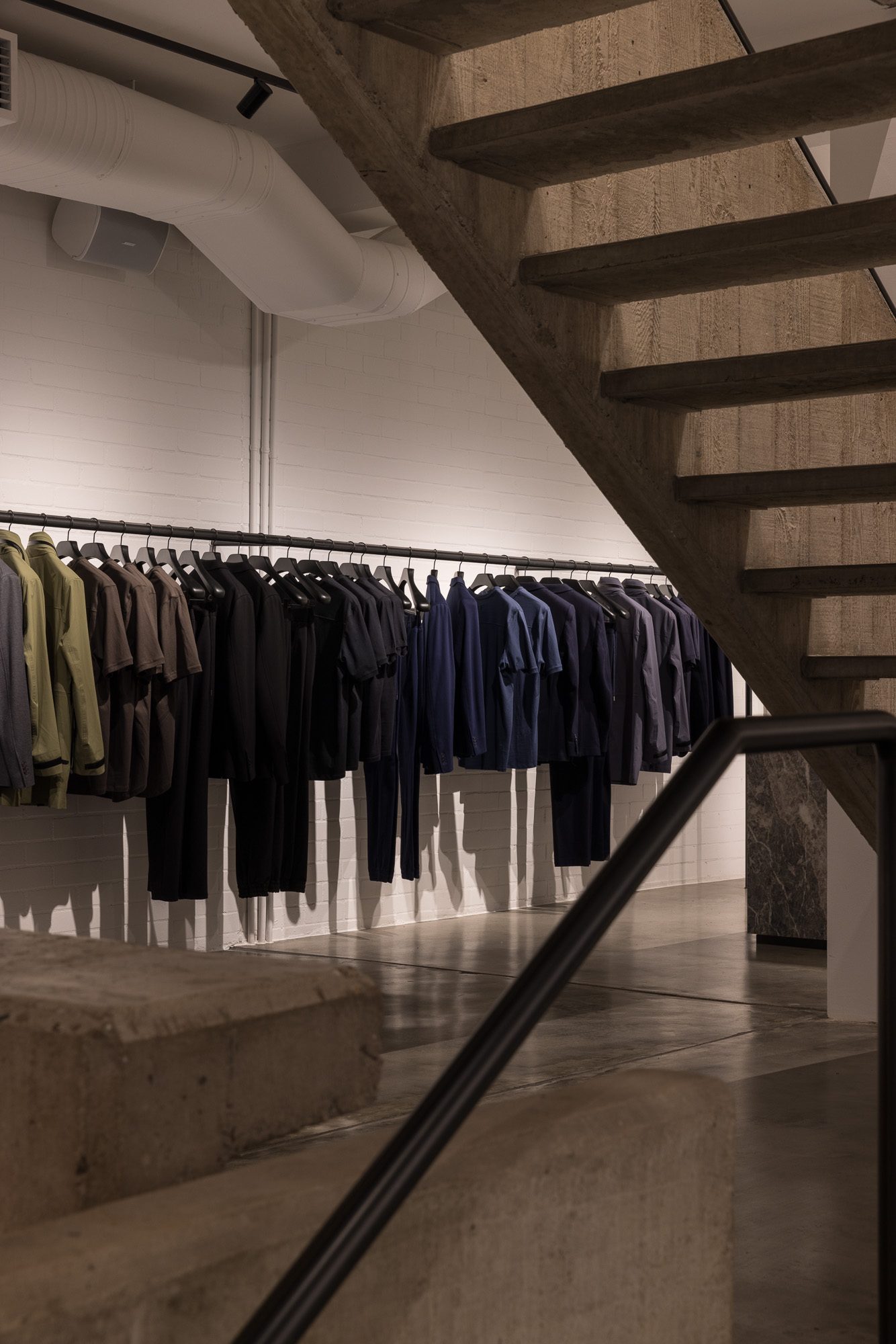 029_Website_Farage_Activated_Retail_Staircase